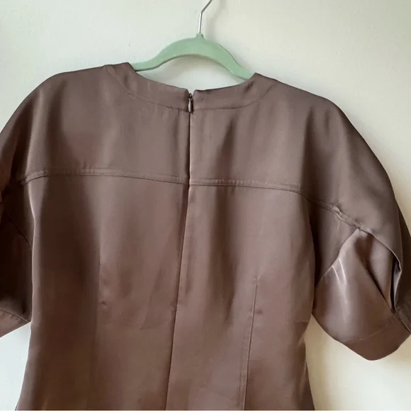NWT Banana Republic Size 8 Women’s Double Seam Cognac Brown Satin Top Blouse - Picture 14 of 16